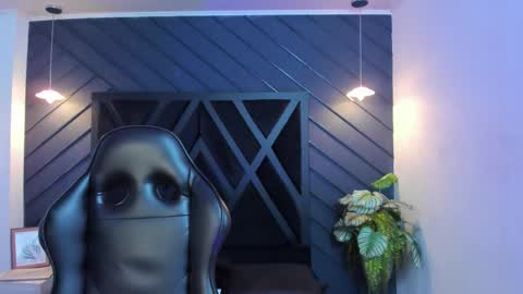 ALAHIA online show from September 12, 2025, 11:10 am