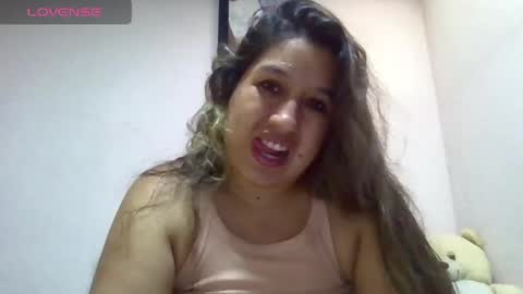 Snapshot of alahia_fox chatting on March 1, 2025, 2:55 pm alahia online show from March 1, 2025, 2:55 pm