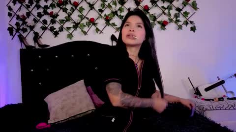 Alaia online show from February 11, 2026, 1:43 am