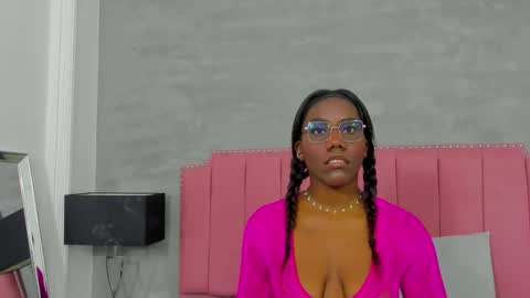 alaia_colins online show from November 24, 2025, 3:50 am