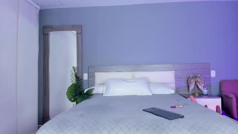 alaiaguerra online show from September 22, 2025, 2:41 pm