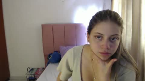 Snapshot of alaina_blessed chatting on October 8, 2025, 7:22 pm alaina_blessed online show from October 8, 2025, 7:22 pm