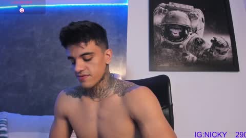 alan_morrys online show from January 25, 2025, 2:04 am