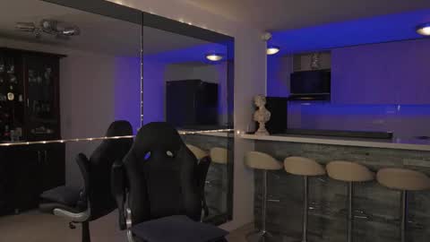 Alan Vidal online show from March 6, 2026, 4:31 am