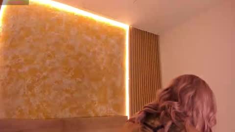 alana_2916 online show from October 22, 2025, 3:40 am