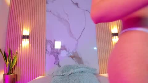 A L A N A  online show from September 22, 2025, 12:07 pm