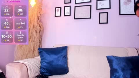 Snapshot of alana__rossetti chatting on September 9, 2025, 12:37 pm Alana online show from September 9, 2025, 12:37 pm