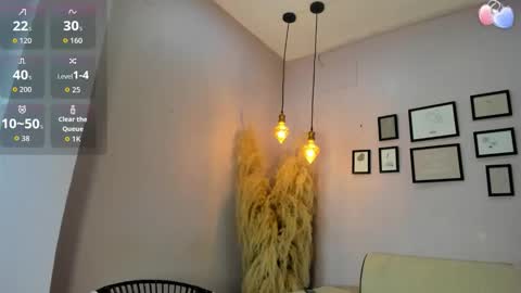 Snapshot of alana__rossetti chatting on November 13, 2025, 12:26 pm Alana online show from November 13, 2025, 12:26 pm