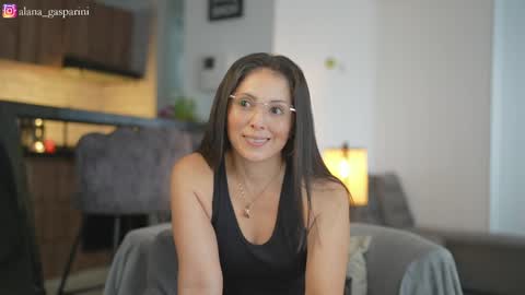 Alana Gasparini online show from April 6, 2026, 7:37 pm