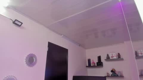 Maeve  online show from January 30, 2025, 2:04 pm