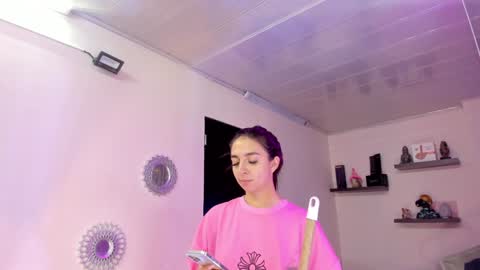 Maeve  online show from January 31, 2025, 2:28 pm