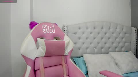 Alana. online show from January 31, 2025, 2:48 am