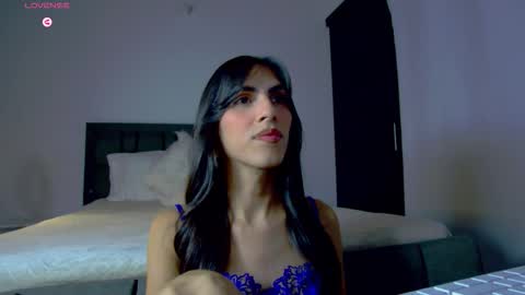 Snapshot of alana_sofia_ chatting on October 22, 2025, 4:29 pm Alana Tobias online show from October 22, 2025, 4:29 pm