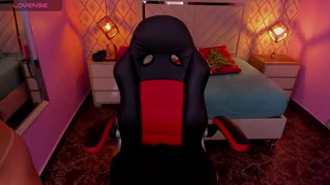  ALANA online show from December 20, 2025, 2:40 am