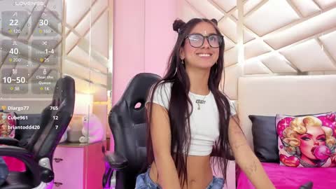 Snapshot of alanajones1 chatting on December 6, 2024, 3:55 pm alana online show from December 6, 2024, 3:55 pm