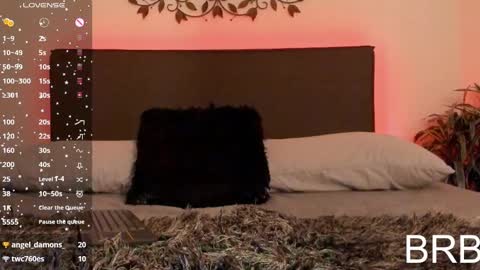 Snapshot of alanaxbrown chatting on February 9, 2025, 3:23 pm Tell me Alana online show from February 9, 2025, 3:23 pm