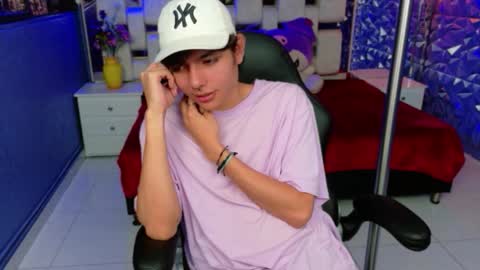 ALAN DEL REY online show from March 22, 2026, 10:02 pm