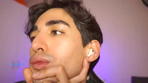 idenavarre online show from December 3, 2024, 7:00 pm