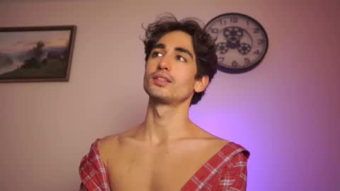 idenavarre online show from December 25, 2024, 1:42 am