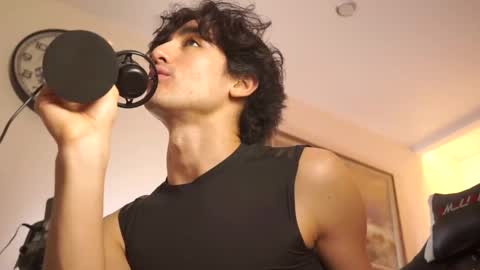 idenavarre online show from February 11, 2025, 12:49 am