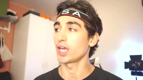 idenavarre online show from February 11, 2025, 10:18 pm