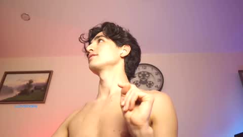 idenavarre online show from March 2, 2025, 9:54 pm