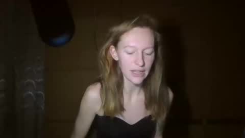 Snapshot of alane26 chatting on March 6, 2025, 8:16 pm Elisa online show from March 6, 2025, 8:16 pm