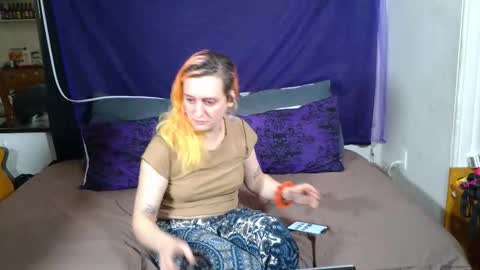 Snapshot of alani_trangirl chatting on October 11, 2025, 8:29 pm Alani online show from October 11, 2025, 8:29 pm