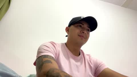 Snapshot of alanj998 chatting on October 19, 2025, 11:38 pm alanj998 online show from October 19, 2025, 11:38 pm