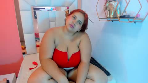 Snapshot of alanna_hot3 chatting on January 31, 2025, 10:42 pm Ana online show from January 31, 2025, 10:42 pm