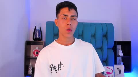 Snapshot of alannaughty_ chatting on December 21, 2024, 8:43 pm alannaughty_ online show from December 21, 2024, 8:43 pm