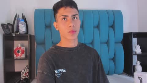 Snapshot of alannaughty_ chatting on December 31, 2024, 7:51 pm alannaughty_ online show from December 31, 2024, 7:51 pm