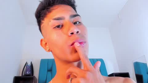 Snapshot of alannaughty_ chatting on January 16, 2025, 10:23 pm alannaughty_ online show from January 16, 2025, 10:23 pm