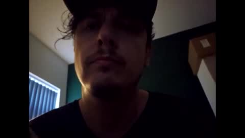alannovak8 online show from May 1, 2026, 6:23 pm
