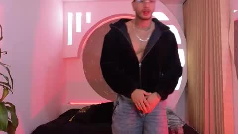 alan online show from October 24, 2025, 10:11 am