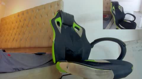 alantrickz365 online show from January 13, 2026, 3:01 am