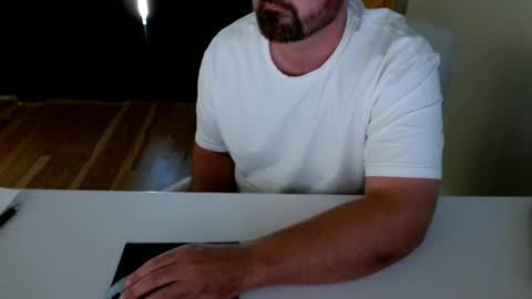 Snapshot of alaska4411 chatting on June 4, 2026, 7:31 pm John online show from June 4, 2026, 7:31 pm