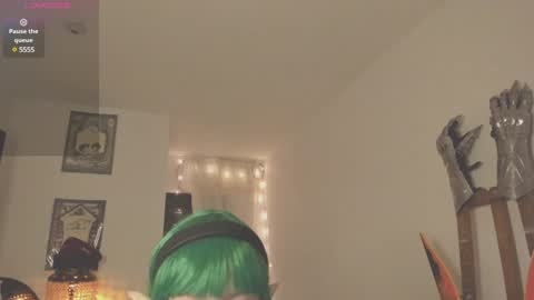 Snapshot of alaskagrace chatting on December 24, 2024, 5:05 am Alaska Grace online show from December 24, 2024, 5:05 am