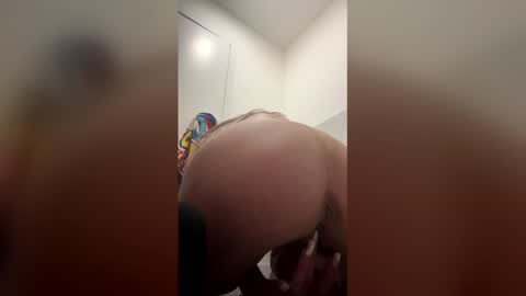 Snapshot of alaynaf2464 chatting on April 11, 2026, 11:25 am alaynaf2464 online show from April 11, 2026, 11:25 am