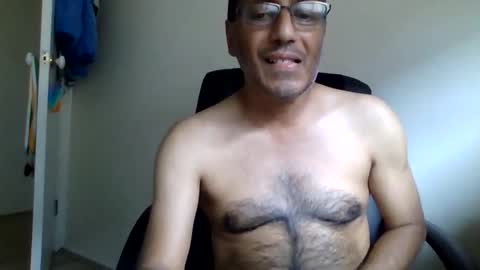 Snapshot of albalchal1973 chatting on February 12, 2026, 1:33 am albalchal1973 online show from February 12, 2026, 1:33 am