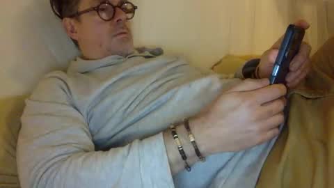 albandant online show from December 21, 2025, 10:55 am