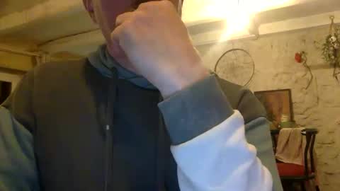 albandant online show from April 1, 2026, 7:22 pm