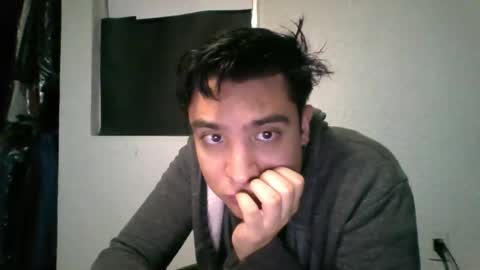 albertoarenas16 online show from May 23, 2026, 5:12 am