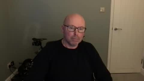 Snapshot of alc300170 chatting on December 16, 2024, 8:09 am alc300170 online show from December 16, 2024, 8:09 am