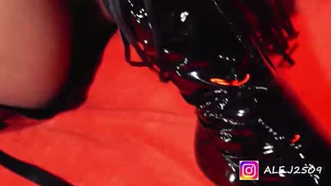 Ale online show from November 26, 2025, 8:10 pm