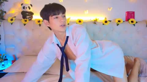 ale_aurarashi online show from March 16, 2026, 5:44 am