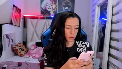 ale_noah_xxx online show from January 22, 2025, 5:16 am