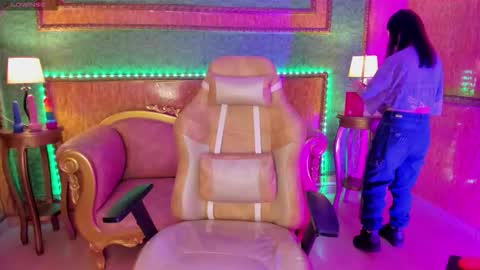 Aleja Online  GTM-5 700 1400 online show from October 27, 2025, 12:09 pm