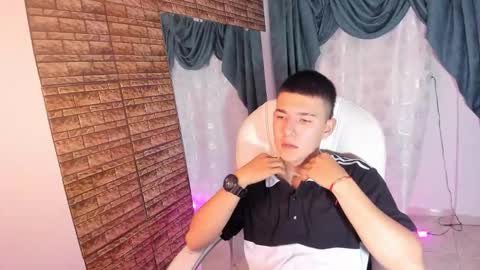 Aleck Boy online show from October 25, 2025, 7:19 pm