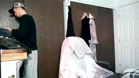 alecurclit online show from December 21, 2024, 10:19 pm